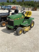 John Deere Riding Lawnmower