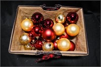 GOLD & RED CHRISTMAS DECORATIONS