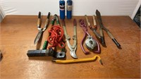 Box Lot of Miscellaneous Hand Tools