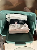 NEW WHITE TOWELS & CLOTHES TOTE