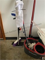 Brooms duster, spin mop bucket