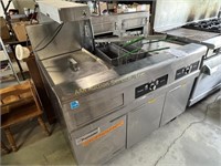 Frymaster double electric fryer, dump station,