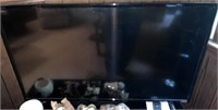 Vizio 35' Flatscreen Television w/ Remote