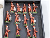 (13) LEAD SOLDIERS, ORANGE BAND