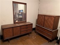 United Furniture Corporation Bedroom Set