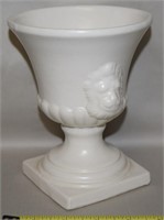 Vtg Hull USA Pottery Ivory Lion Head Handle Vase