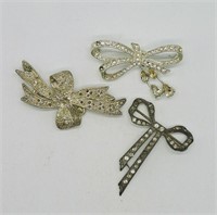 3 BOW DESIGN BROOCHES