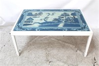 Chelsea House Blue Willow coffee table