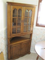 F94 - Nice Corner Unit China Cabinet