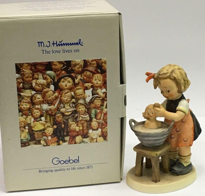 Hummel Figurine, Doll Bath