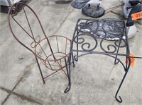 Metal Table and Chair Pot Stand