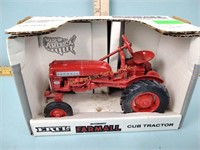 McCormick Farmall Ertl cub tractor 1/16 scale