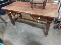Wooden table w drawers