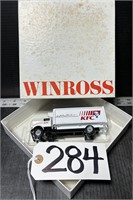 Winross Diecast KFC Delivery Truck