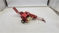 International Square Baler 1/16