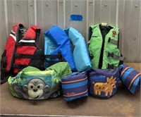 30-50lb children’s life jackets and swim vests