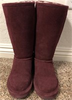 K - PAIR OF WOMEN'S BEAR PAW BOOTS SIZE 6 (W16)