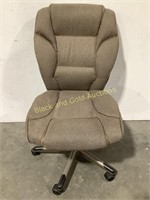 Rolling Cushioned Office Chair