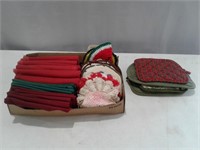 Cloth Napkins & Pot Holders