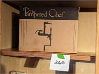 Pampered Chef Apple Peeler