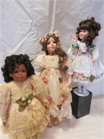 3 Dolls