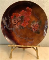 F - ARTIST SIGNED DECOR PLATE W/ EASEL 8"DIA