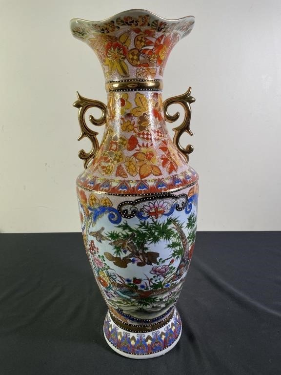 Chinese Hand Painted Porcelain Bird Vase (B)