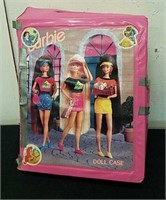 Vintage plastic Barbie case with Barbie and