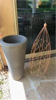 Plastic outdoor/indoor flower pot approximately.