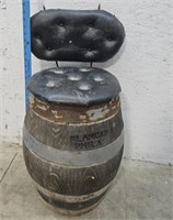 Barrel seat