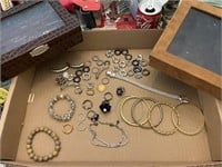 Costume jewelry lot - rings & bracelets