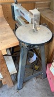 Dremel band saw.  Local pick up only.  No