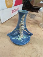 Roseville Vase, chipped