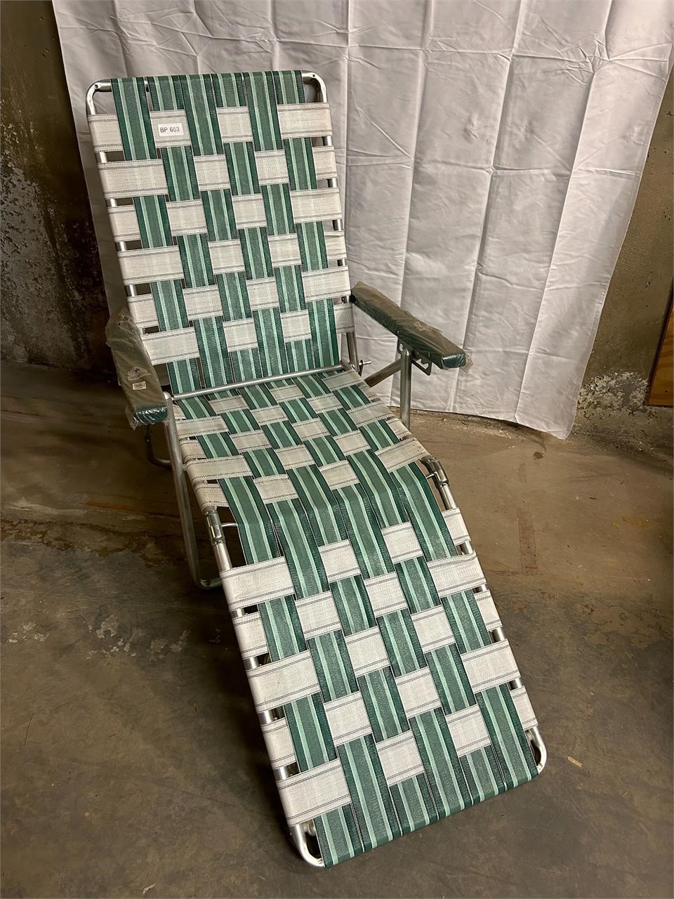 VTG Aluminum Lounge Chair w/ Webbing