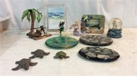 Beach Trinkets and Collectibles T12A