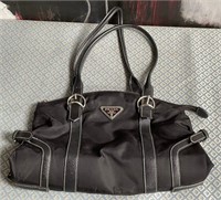 11 - PRADA HANDBAG (UNAUTHENTICATED) (W104)