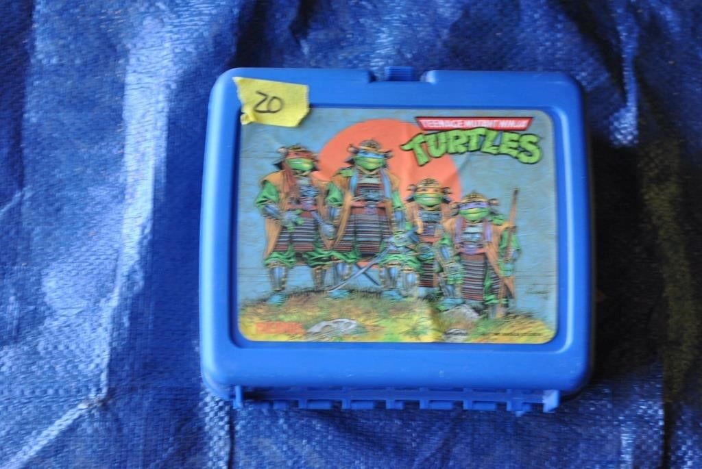 Plastic Teenage mutant ninja turtles lunchbox