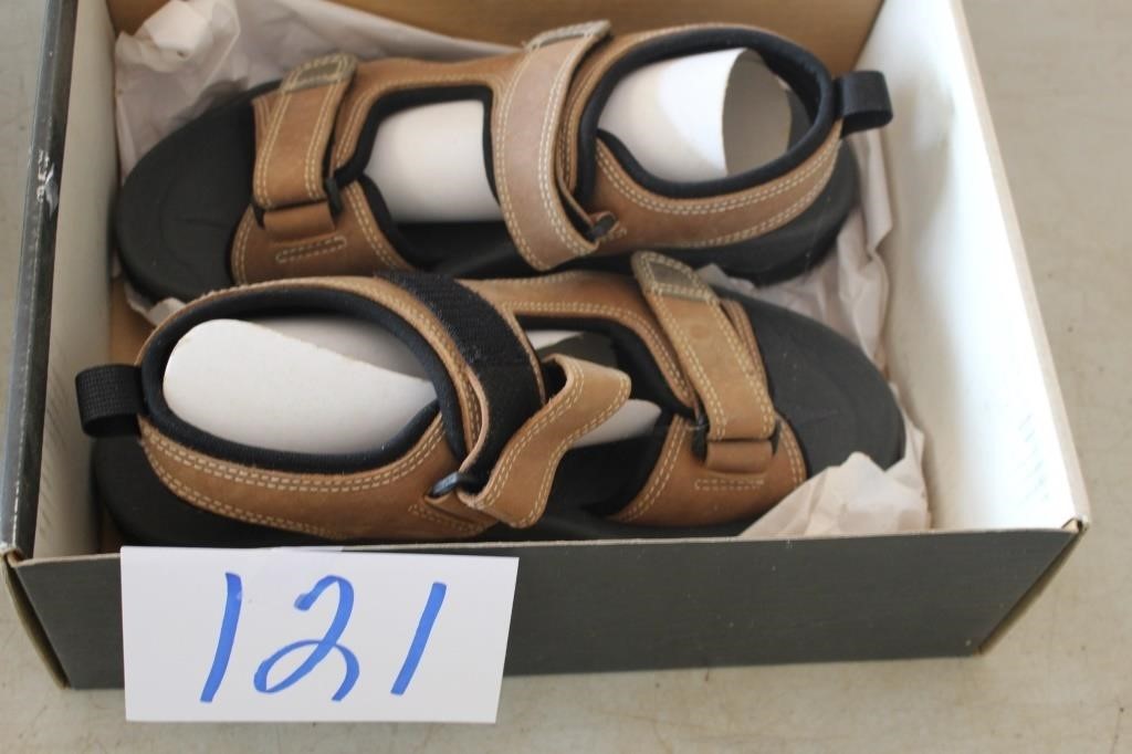 NIB SIZE 13M EDDIE BAUER SANDALS