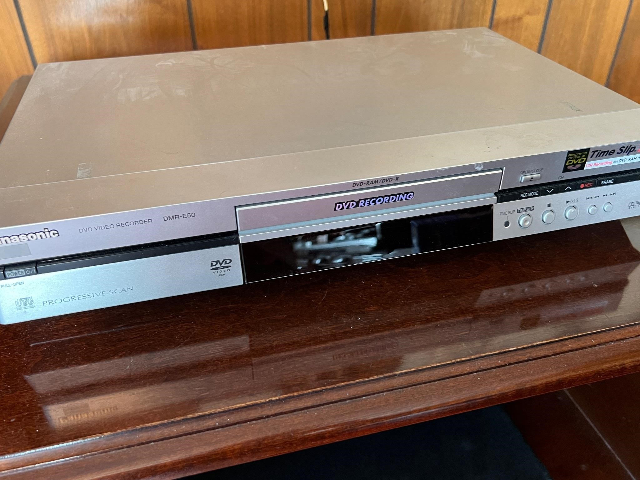 Panasonic DVD Video Recorder DMR-E50
