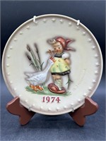 Hummel 4th Annual Plate 1974 Girl With Geese