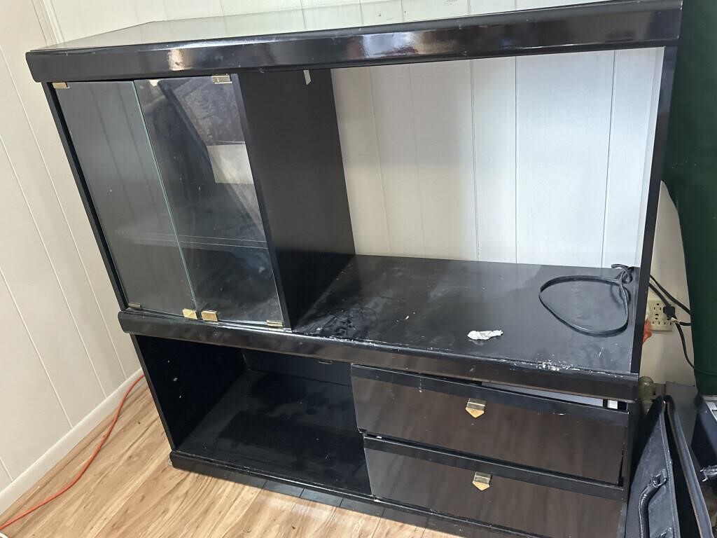 Entertainment system approx 48 x 48 x 16