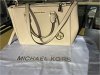 Michael Kors, pink shoulder bag