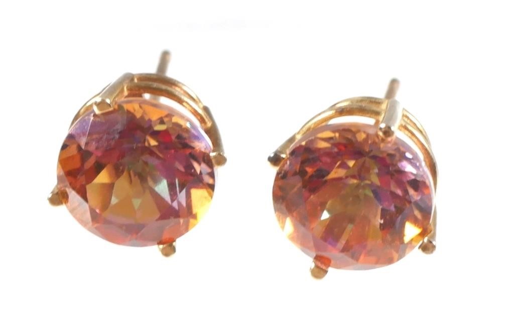 14K GOLD TOPAZ STUD EARRINGS