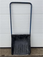 Garant snow scoop shovel