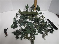 LOT OF 75 PLUS PLASTIC ARMY TOYS