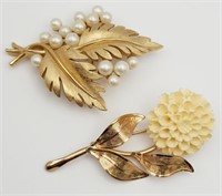 2-VINTAGE GOLD TONED BROOCHES: (1)TRIFARI