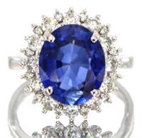14kt Gold 6.10 ct Oval Sapphire & Diamond Ring