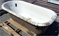 Old bath tub