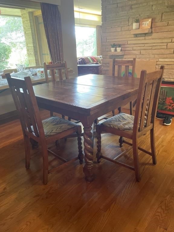 ENGLISH OAK DRAW LEAF TAVERN TABLE WITH