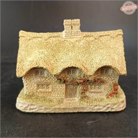 David Winter Miniature "Dowser House"